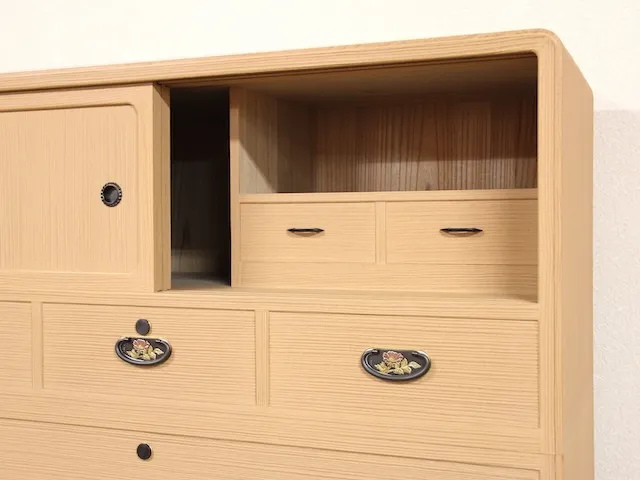 昇たんす引戸内の説明