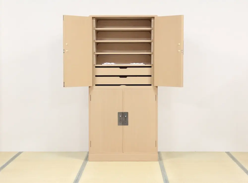 帯たんす内部の引出しは２段あります