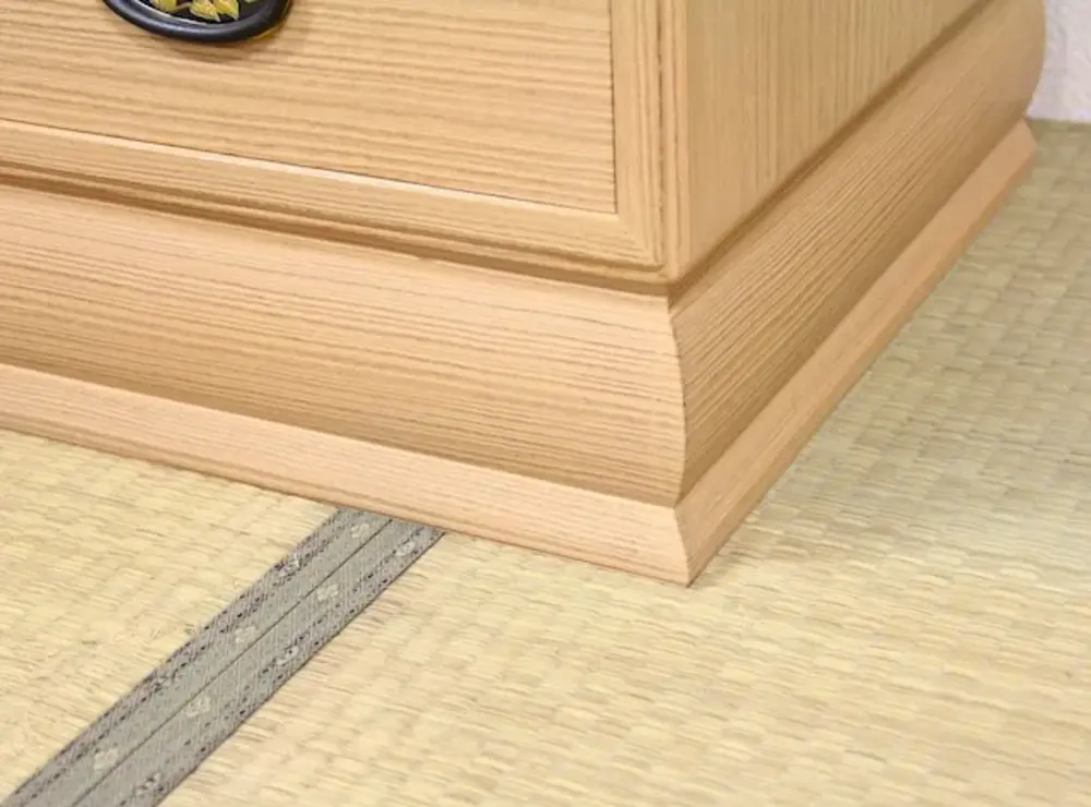 丸みのある個性的な台輪